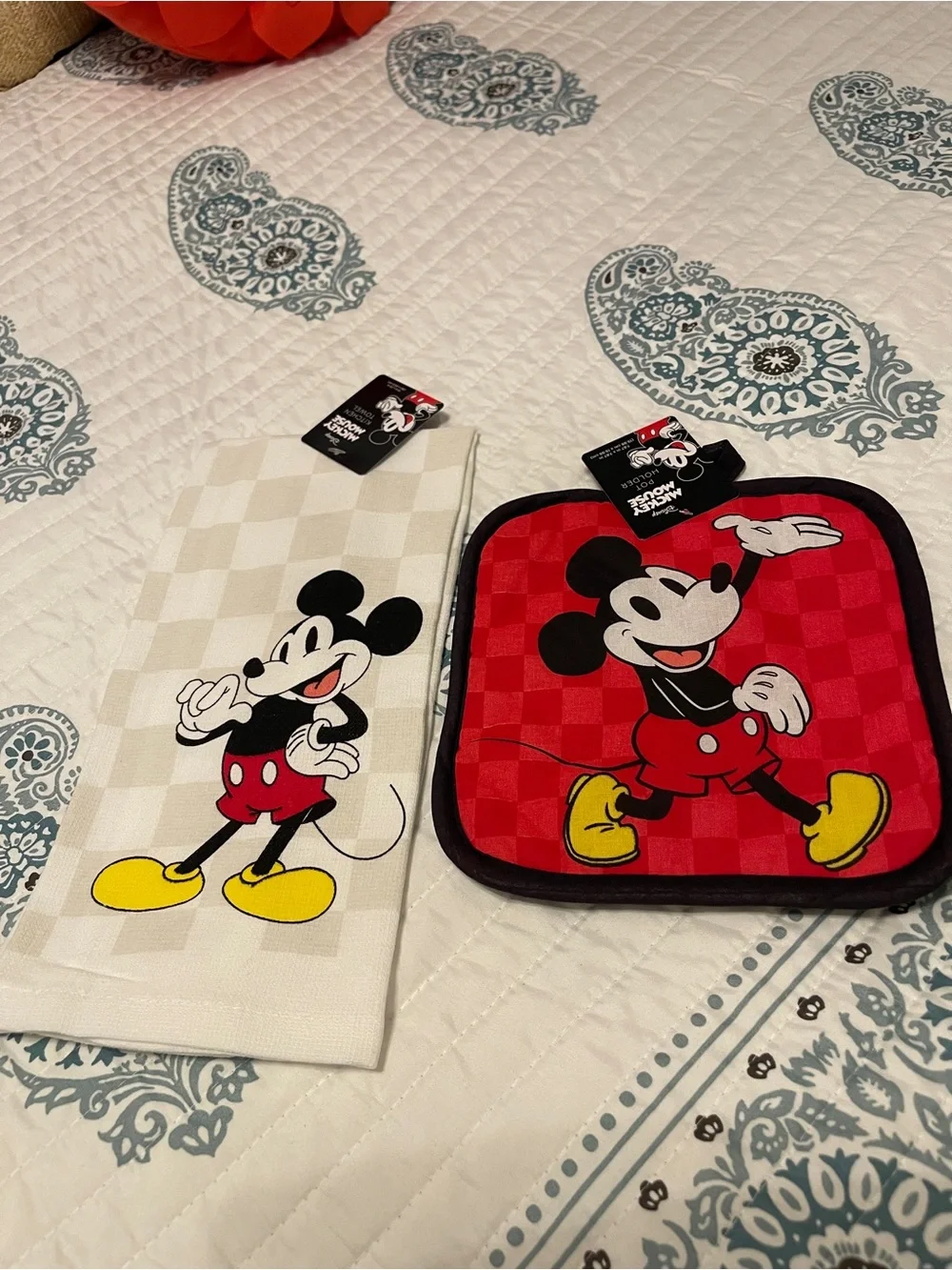 Disney Mickey Mouse Red, White & Yellow Kitchen Set - Towel + Pot Holder